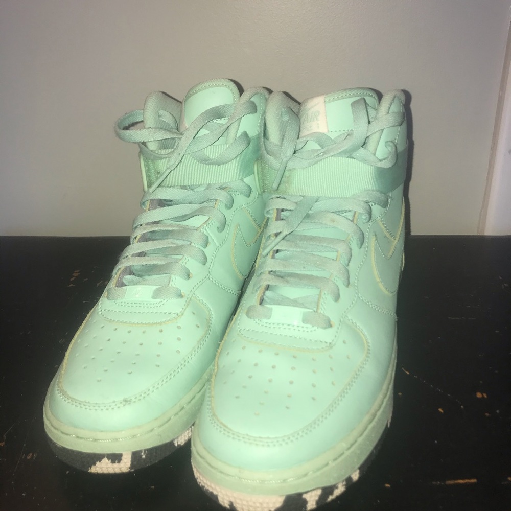 Nike men’s high top Air Force 1 size 8